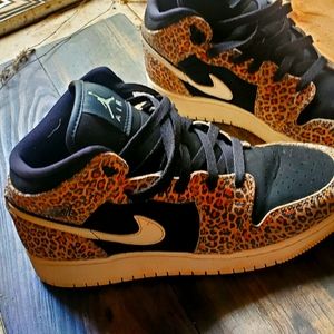 Air Jordan 1s size 8.5 women's